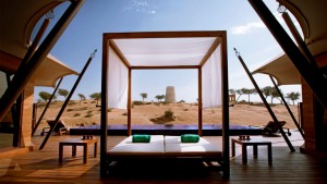 Blick von der Terrasse im Hotel Banyan Tree al Wadi in Ras al Khaimah
