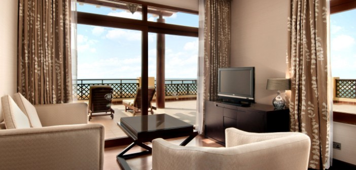 Blick auf das Wohnzimmer im Hotel Hilton Resort and Spa Ras al Khaimah
