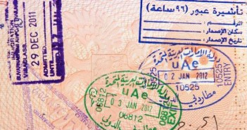 Reisepass mit verschiedenen Einreisestempel der Vereinigten Arabischen Emirate