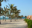 Blick auf den Strand und die Chalets im Bin Majid Beach Resort Ras al Khaimah